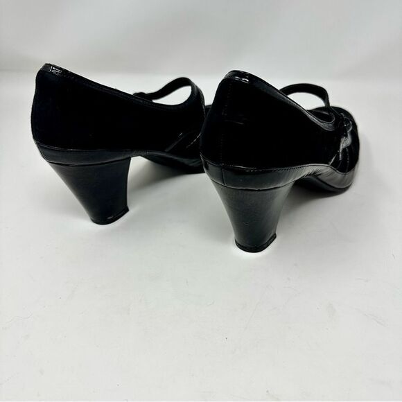 Clarks Artisan Mary Jane’s- Size 9.5 - Picture 4 of 13